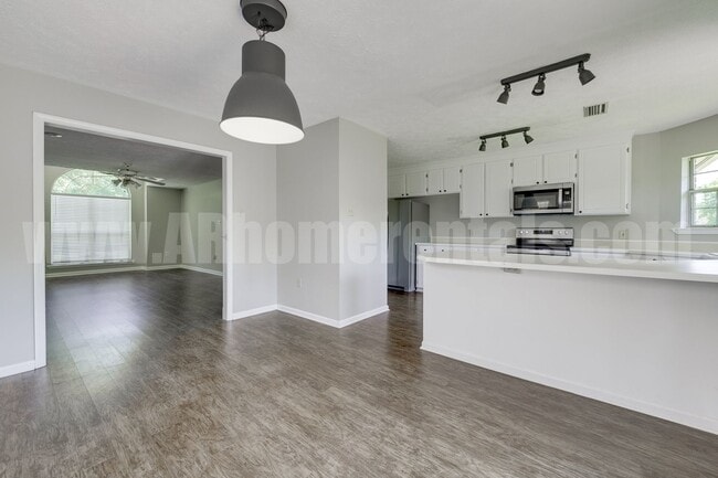 Building Photo - 2765 Archer Ln!