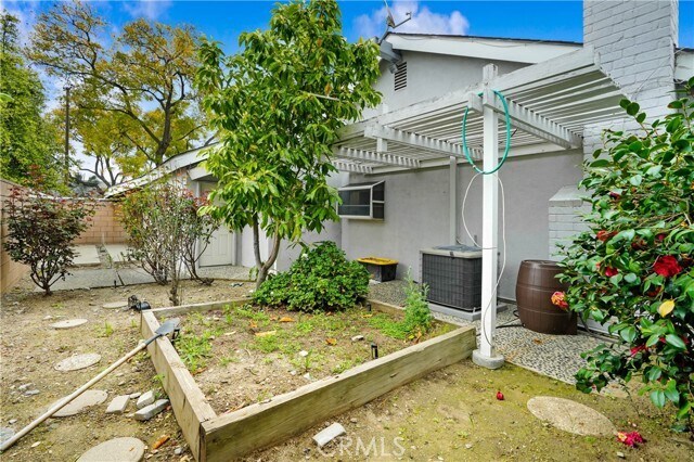 Foto del edificio - 680 Rockford Dr