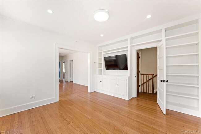 Foto del edificio - 92 Pocantico St