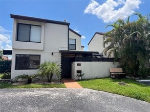 Building Photo - 447 NW 98th Ct