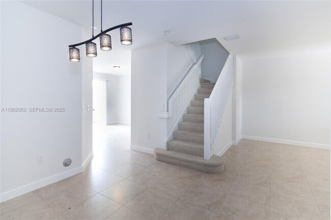 Foto del edificio - 1027 NE 207th St