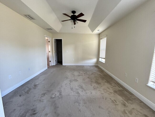Foto del edificio - 4088 Rolling Hill Dr