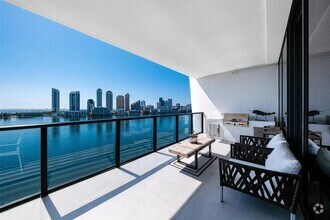 Building Photo - 5500 Island Estates Dr