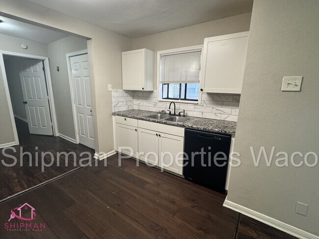 Foto del edificio - 3921 Cumberland Ave