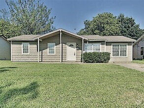 Building Photo - 805 Aransas Dr