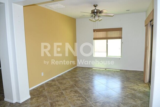 Foto del edificio - Ideal 4Br+Den+Loft 3.5Ba 2.5Cg Home with Solar Near Happy Valley and Loop 303 in Peoria