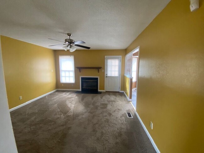 Foto del edificio - 1351 Butterwood~ Farmington