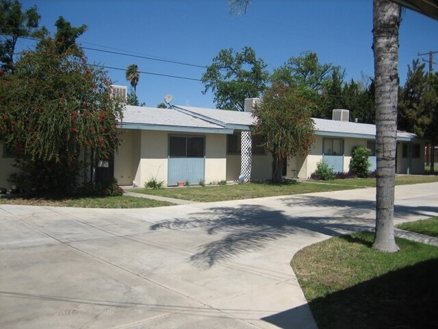 West Building - 25225-25235 Fisher St