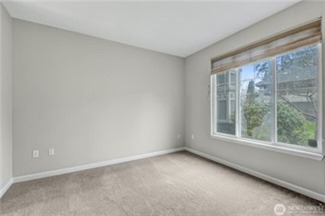 Foto del edificio - 3Bd/2.5Ba Kirkland Townhouse