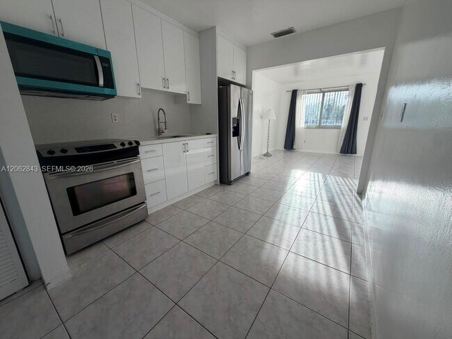Foto del edificio - 415 SW 16th Ct