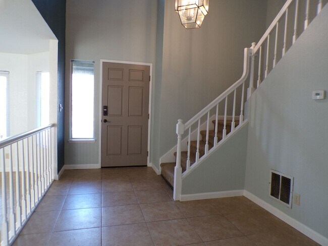 Foto del edificio - North Modesto Near Mall & Freeway