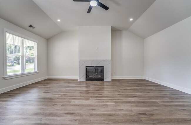 Foto del edificio - 3794 Marion Ave