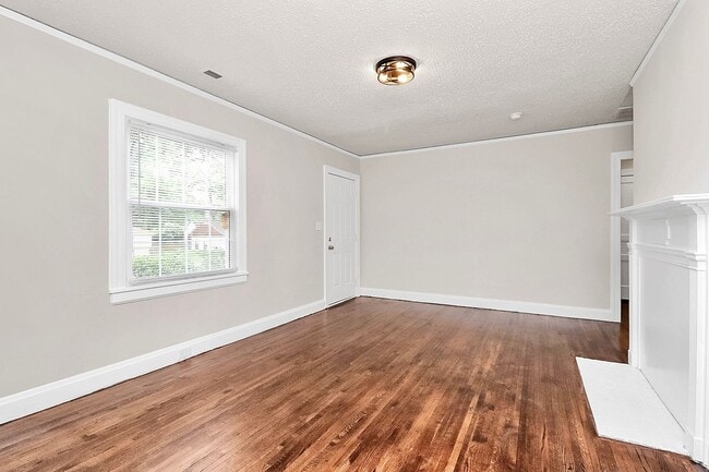 Building Photo - Cute Home for Rent!