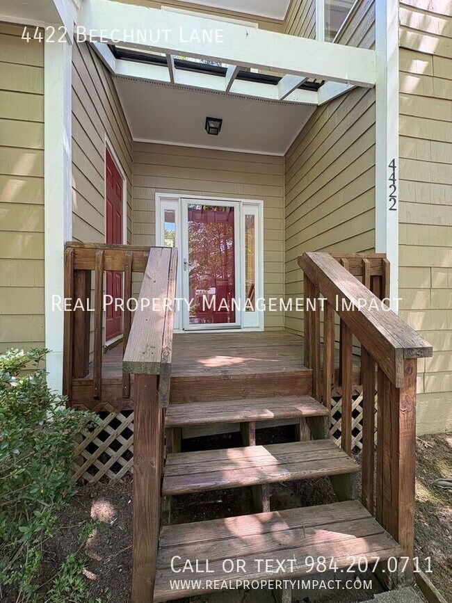 Foto del edificio - 4422 Beechnut Ln