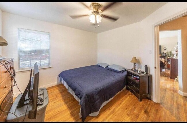 Foto del edificio - 3306 1st Pl