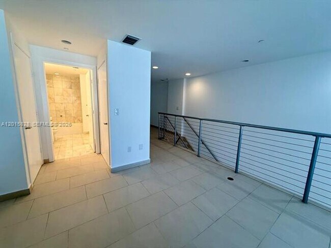 Foto del edificio - 1050 Brickell Ave