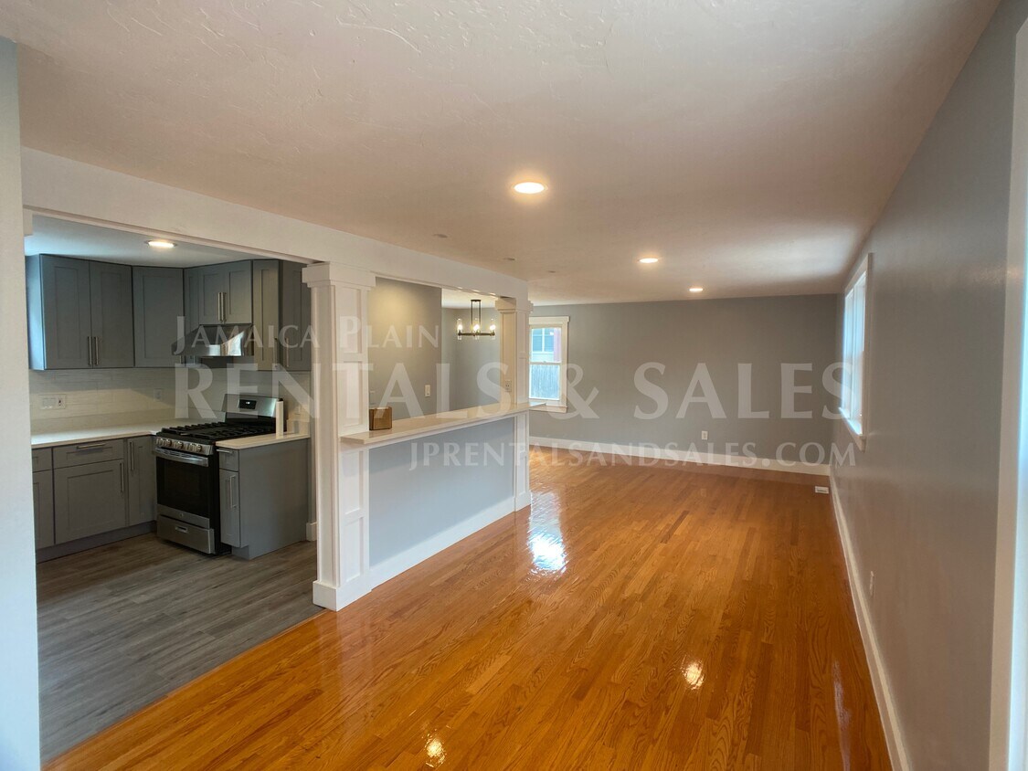 106 Montebello Rd, Boston, MA 02130 Townhome Rentals in Boston MA