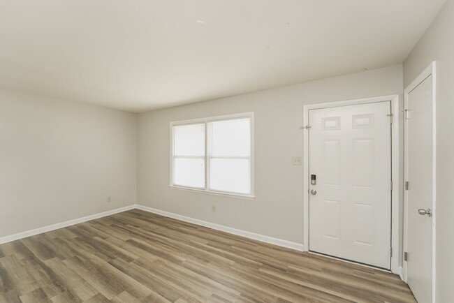 Building Photo - 3809 Bardot Dr