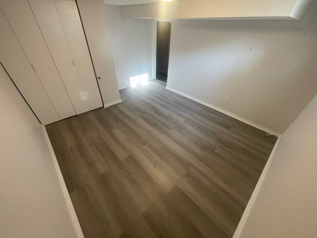 Photo du bâtiment - 122 Maybourne Ave