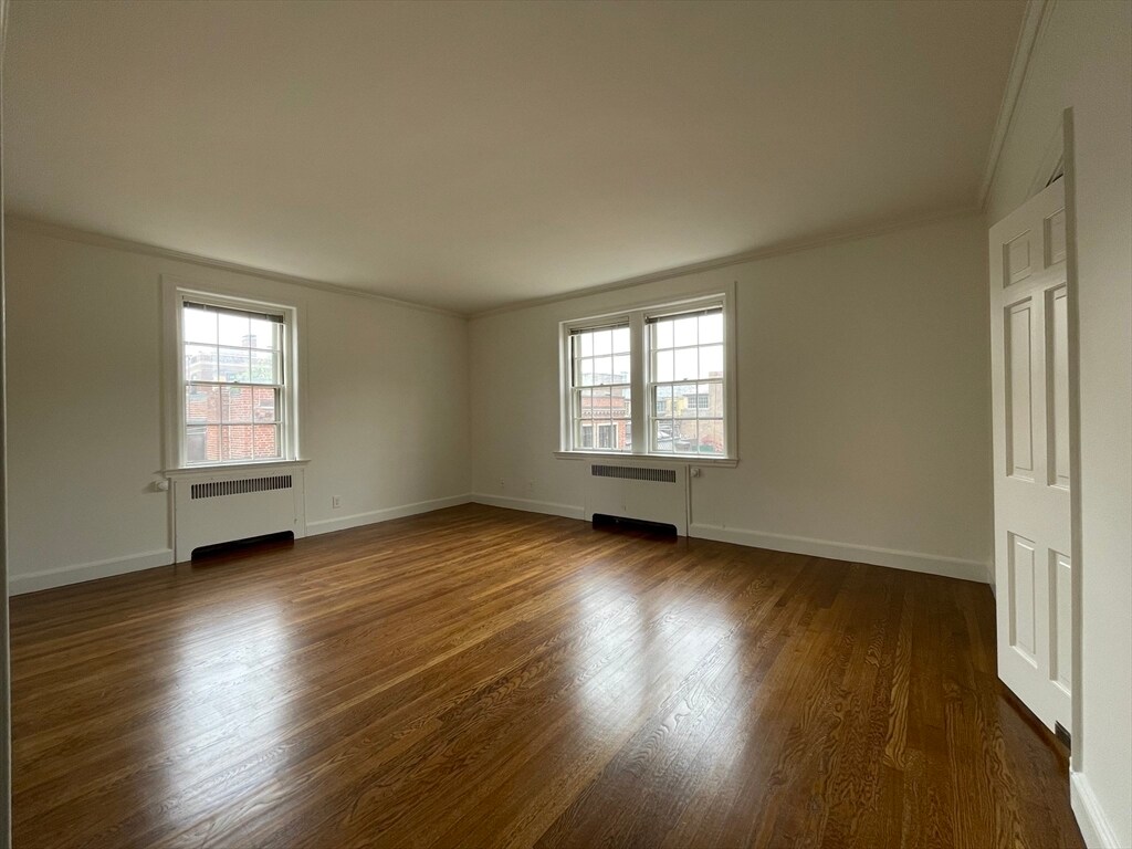 Primary Photo - 92 Beacon St