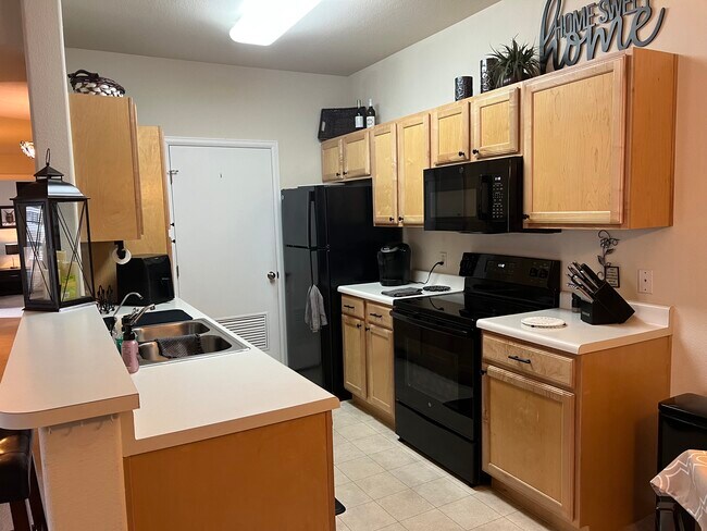 Foto del edificio - 8481 W Union Ave