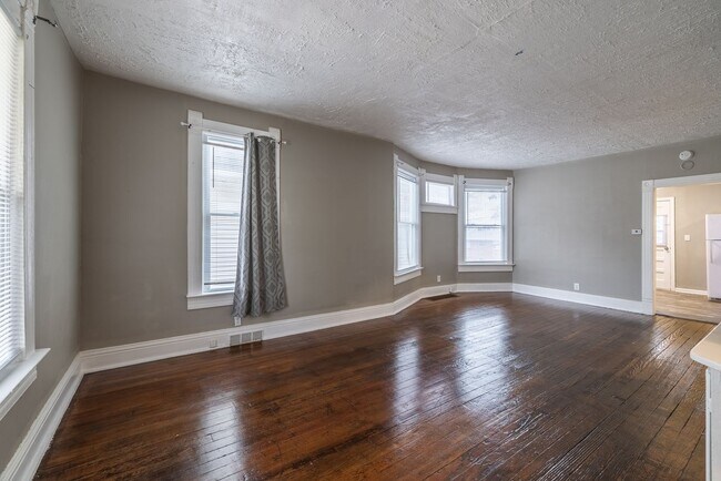 Foto del edificio - 3 Bedroom Midtown Home!