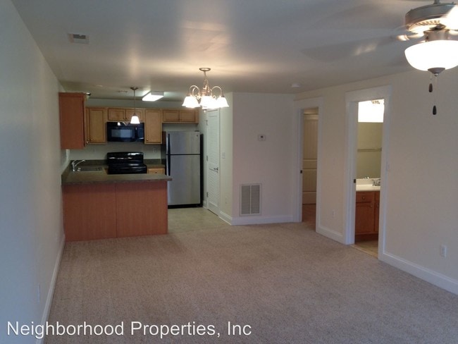 Building Photo - 1560 Wickham Pond Dr