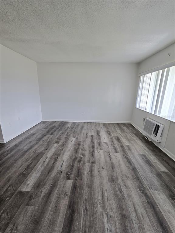 Foto del edificio - 2366 Shelley St