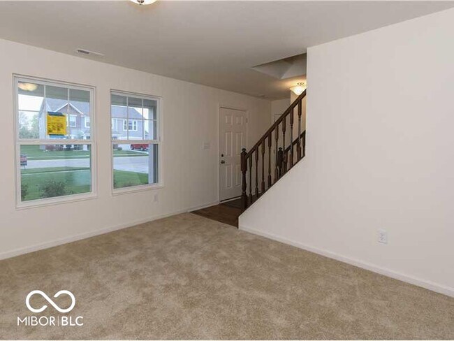 Building Photo - 2536 Autumn Rd