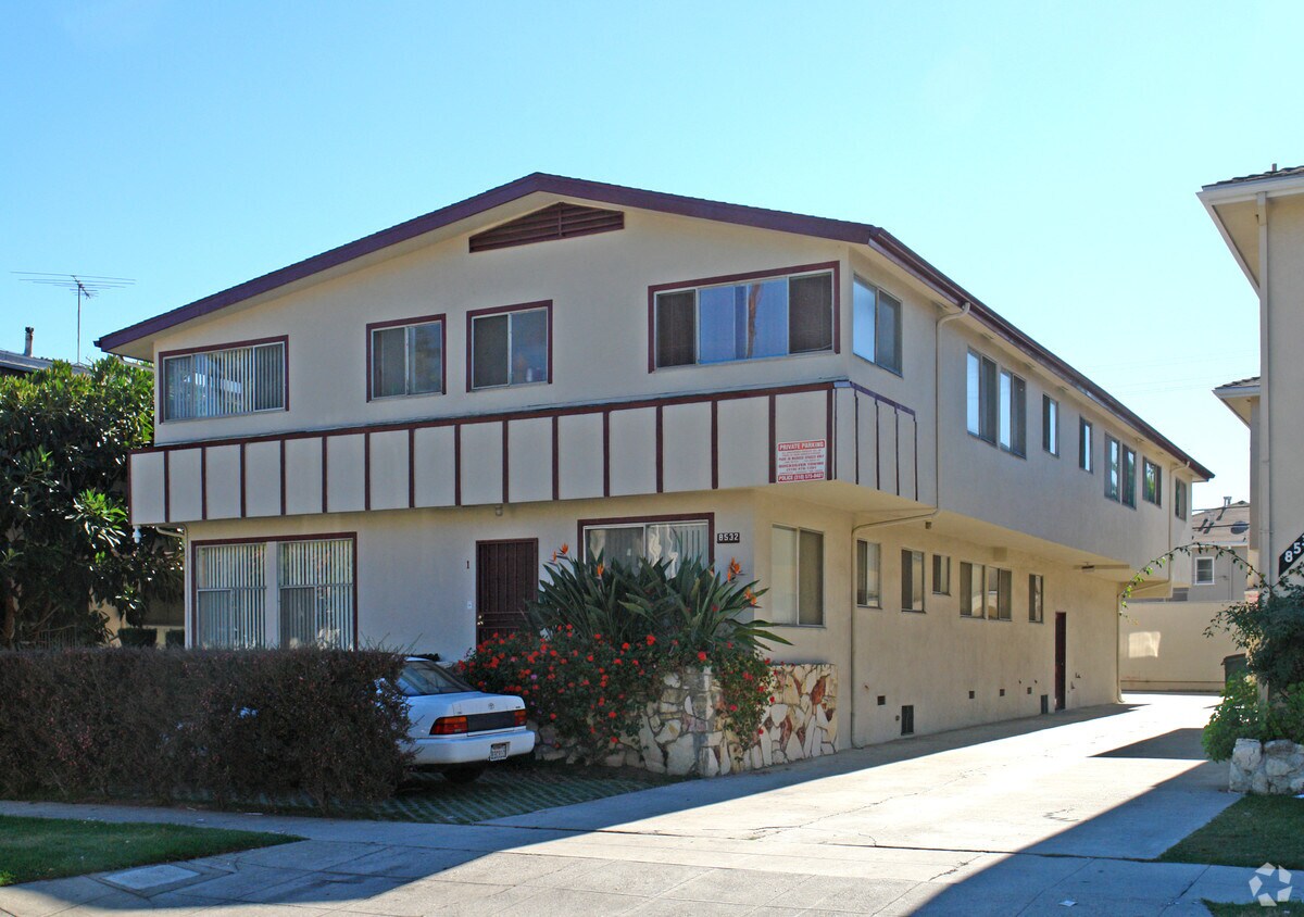 Foto principal - 8532 Saturn St