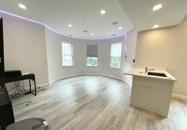 Foto del edificio - 117 Hillside St