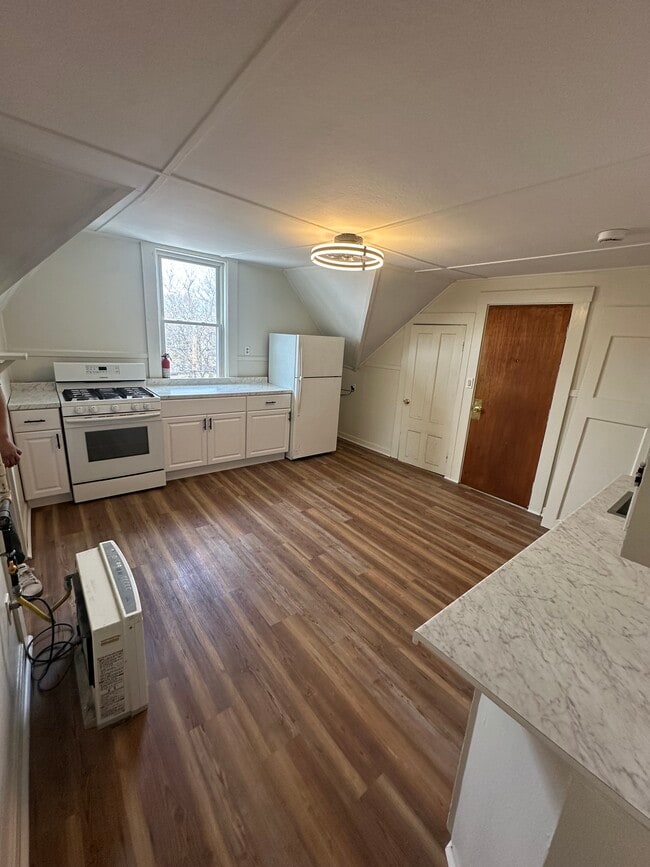 Foto del edificio - 446 Coe St