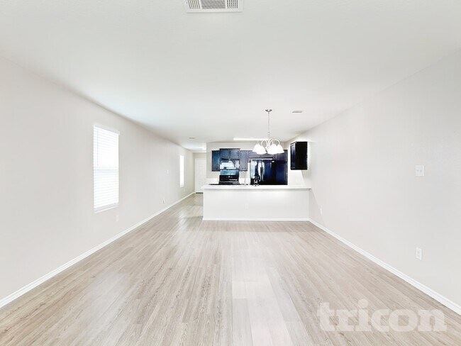 Foto del edificio - 5118 Everett Loop