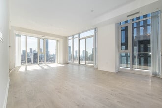 Building Photo - 50 Wellesley St E