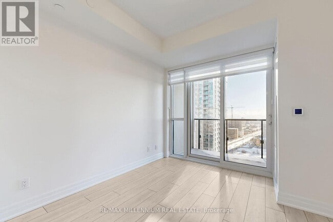 Building Photo - 30 Elm Dr W