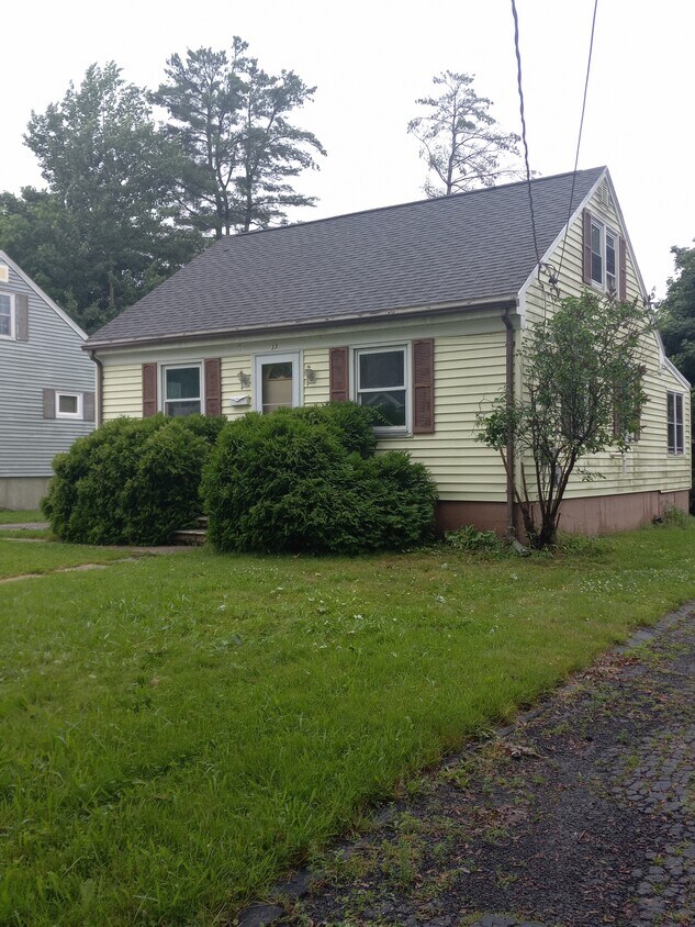 Primary Photo - 33 Edgewood Ave