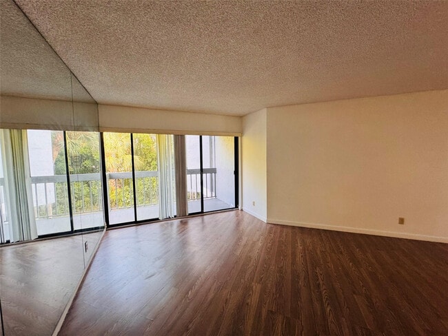 Building Photo - 2000 N Congress Ave