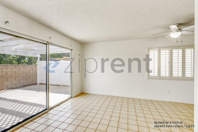 Foto del edificio - 116 Plymouth Way