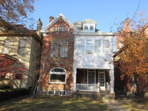 Building Photo - 316-318-318 W 7th Ave