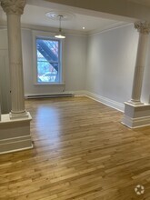 Building Photo - 451 Rue Saint-Roch
