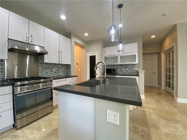 Foto del edificio - 7956 Skyline View Ct