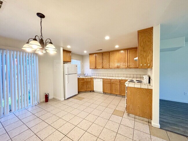 Foto del edificio - 936 W 13th St