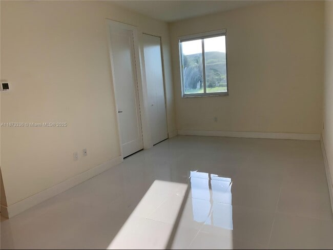 Foto del edificio - 6611 NW 102nd Path