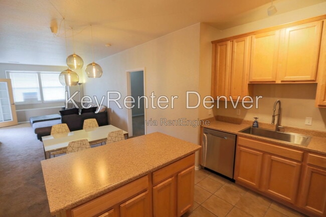Building Photo - 15455 Canyon Rim Dr