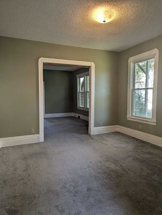 Living room looking at bedroom - 1045 Cromwell Ave