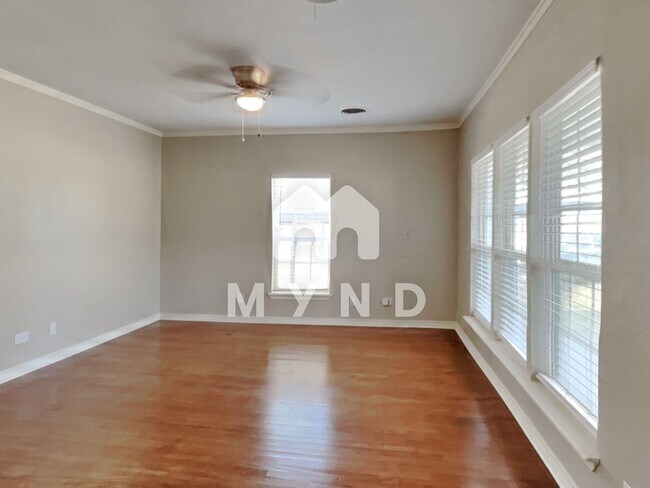 Building Photo - 605 John Arden Dr
