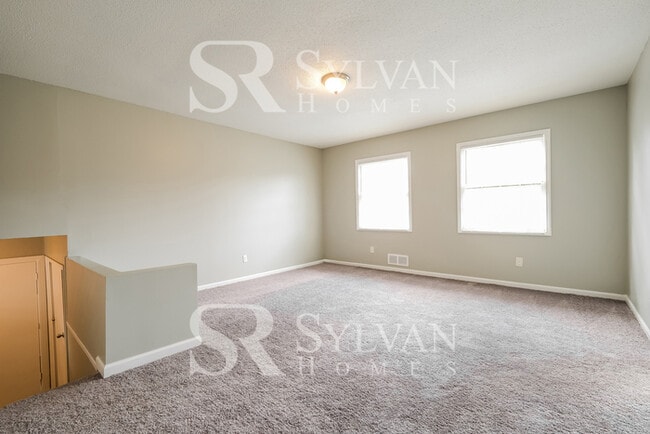 Photo - 1464 Patricia Dr House