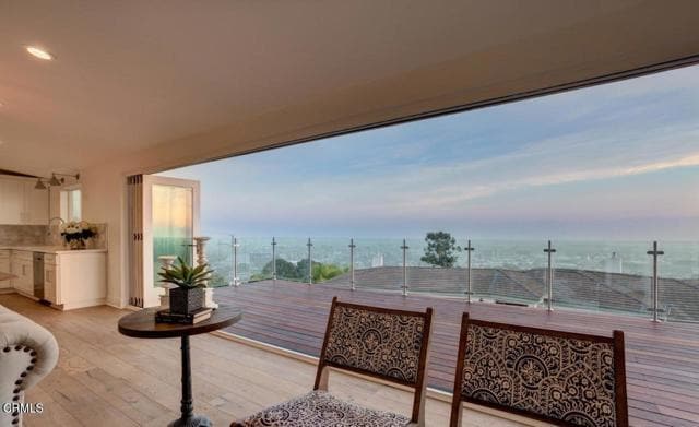 Foto principal - 3026 Hilltop Dr