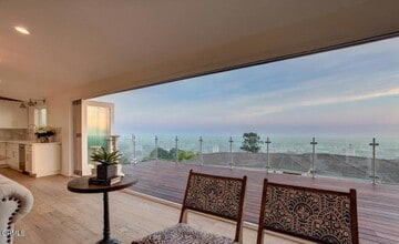 Building Photo - 3026 Hilltop Dr