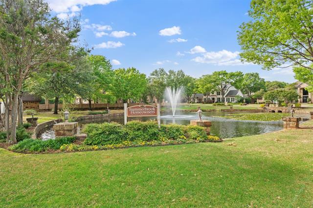 Foto del edificio - 5006 Summerbrook Dr